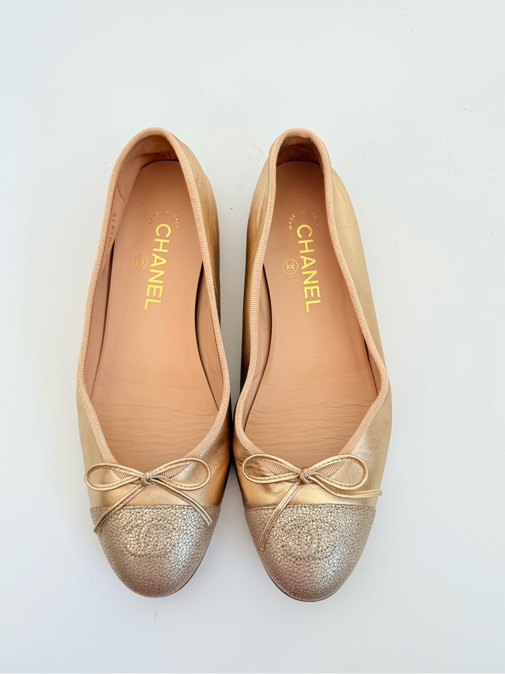Chanel G02819 Metallic Gold CC Cap Toe Ballerina Ballet Flats Size 40 - Picture 2 of 9